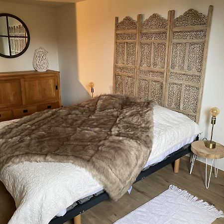 Le Logis Des Chenes, Superbe Bungalow Dans Quartier Residentiel Proche De Namur Wepion Екстер'єр фото